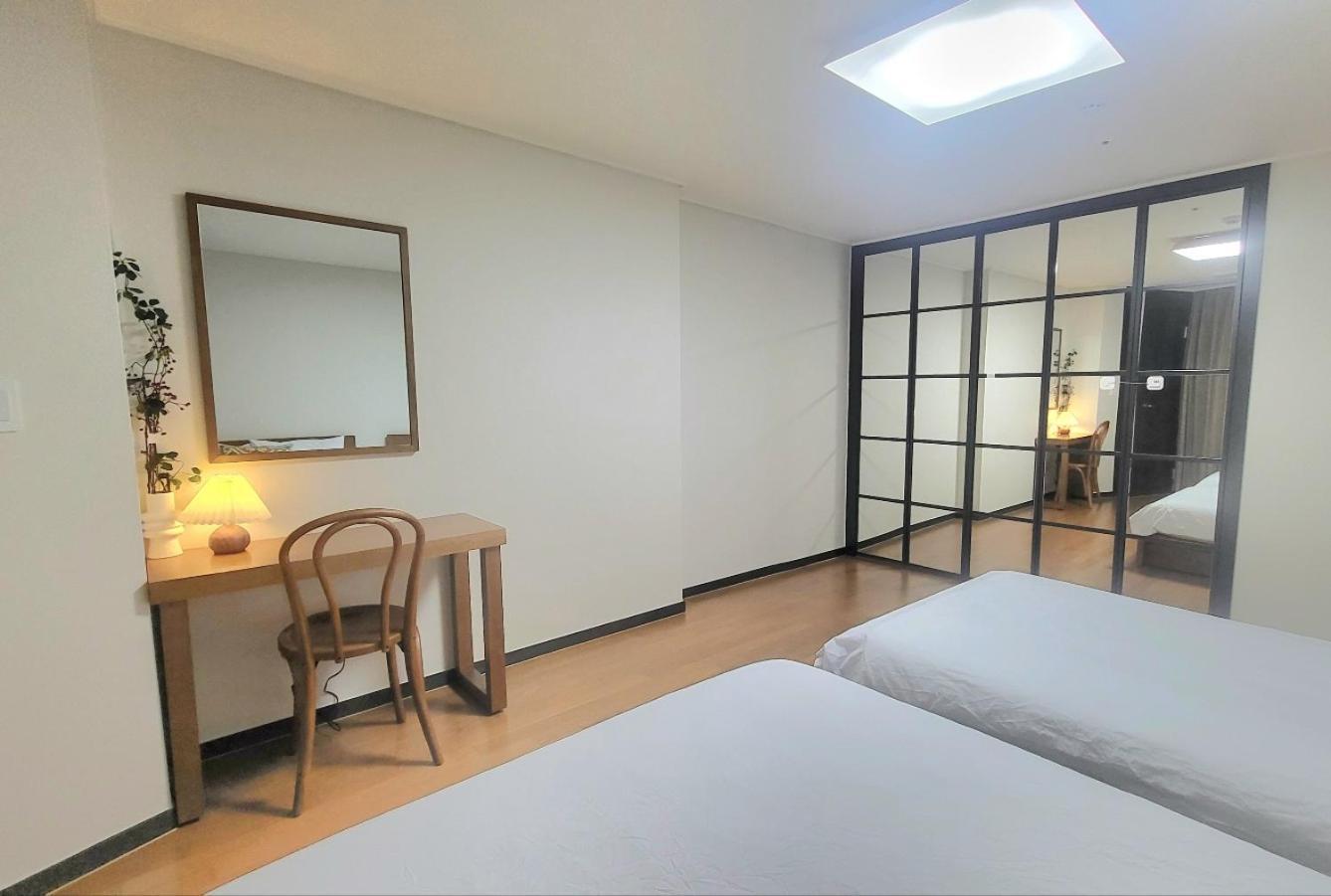 Haeundae Lavender House-Irua Hotel ปูซาน ภายนอก รูปภาพ
