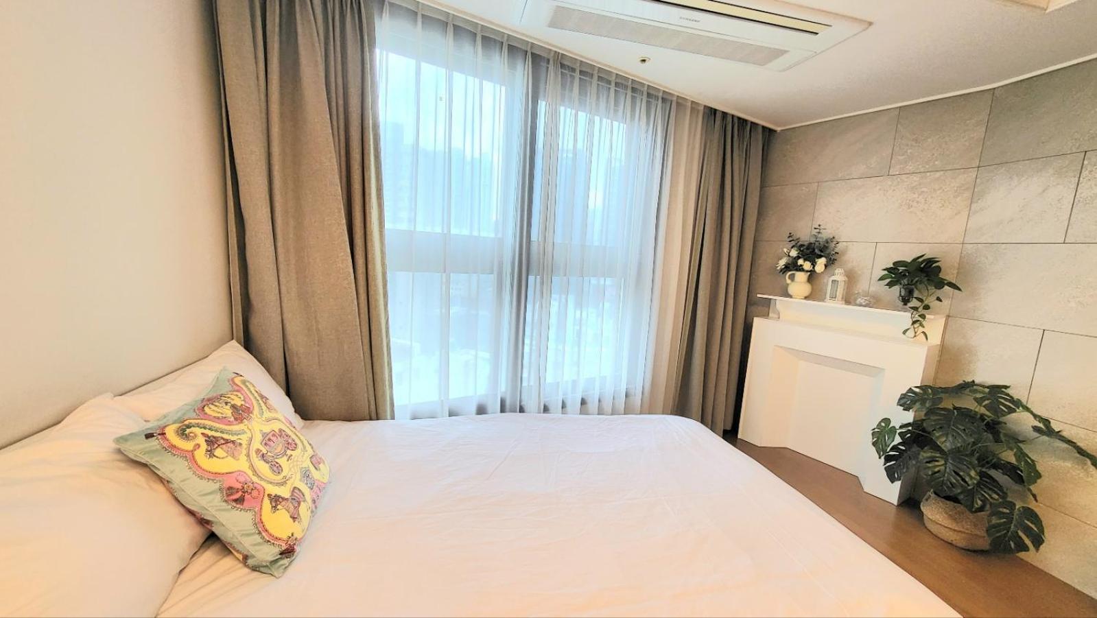 Haeundae Lavender House-Irua Hotel ปูซาน ภายนอก รูปภาพ