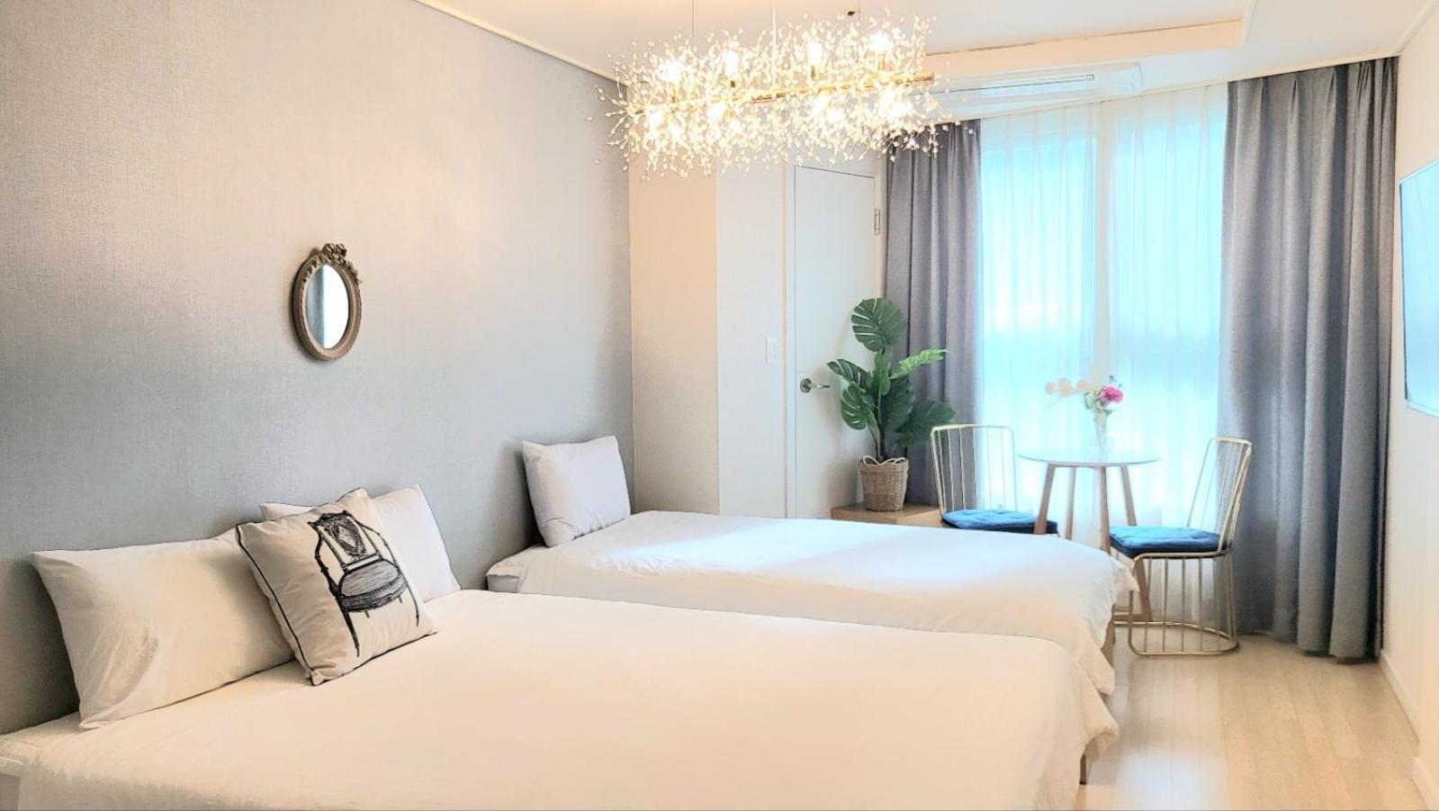 Haeundae Lavender House-Irua Hotel ปูซาน ภายนอก รูปภาพ