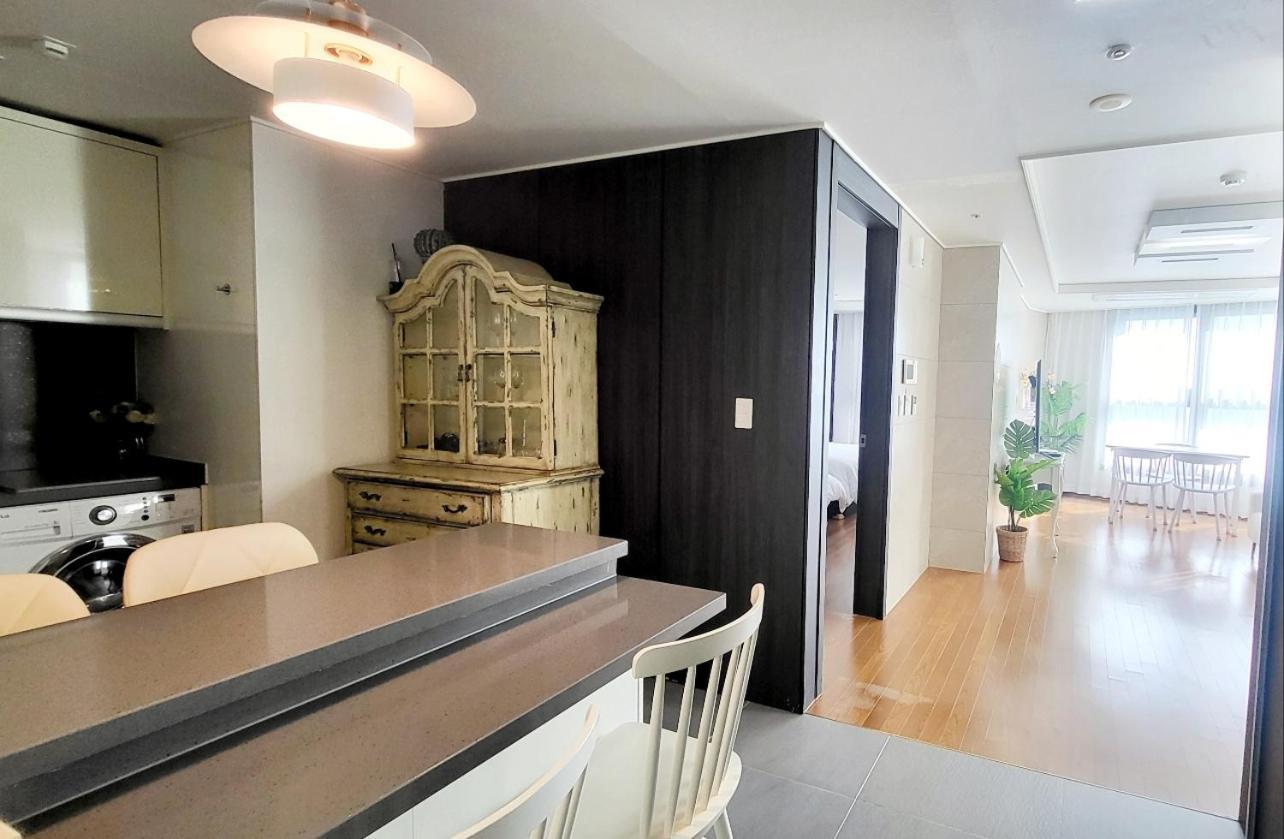 Haeundae Lavender House-Irua Hotel ปูซาน ภายนอก รูปภาพ