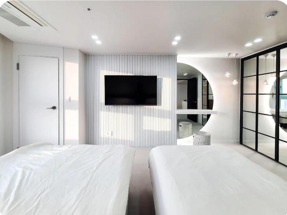 Haeundae Lavender House-Irua Hotel ปูซาน ภายนอก รูปภาพ